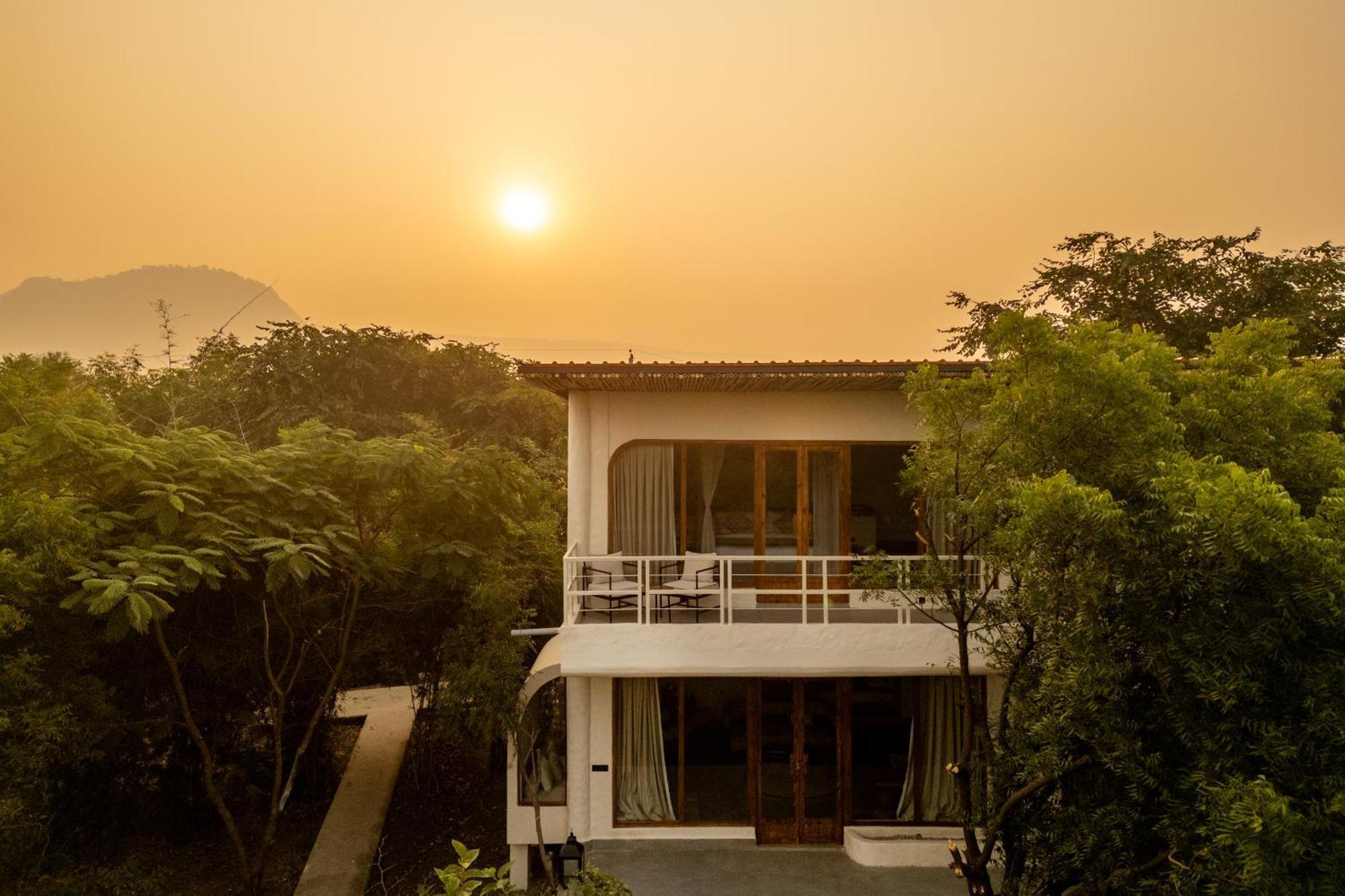Готель Utsav Camp Sariska Tehla Екстер'єр фото